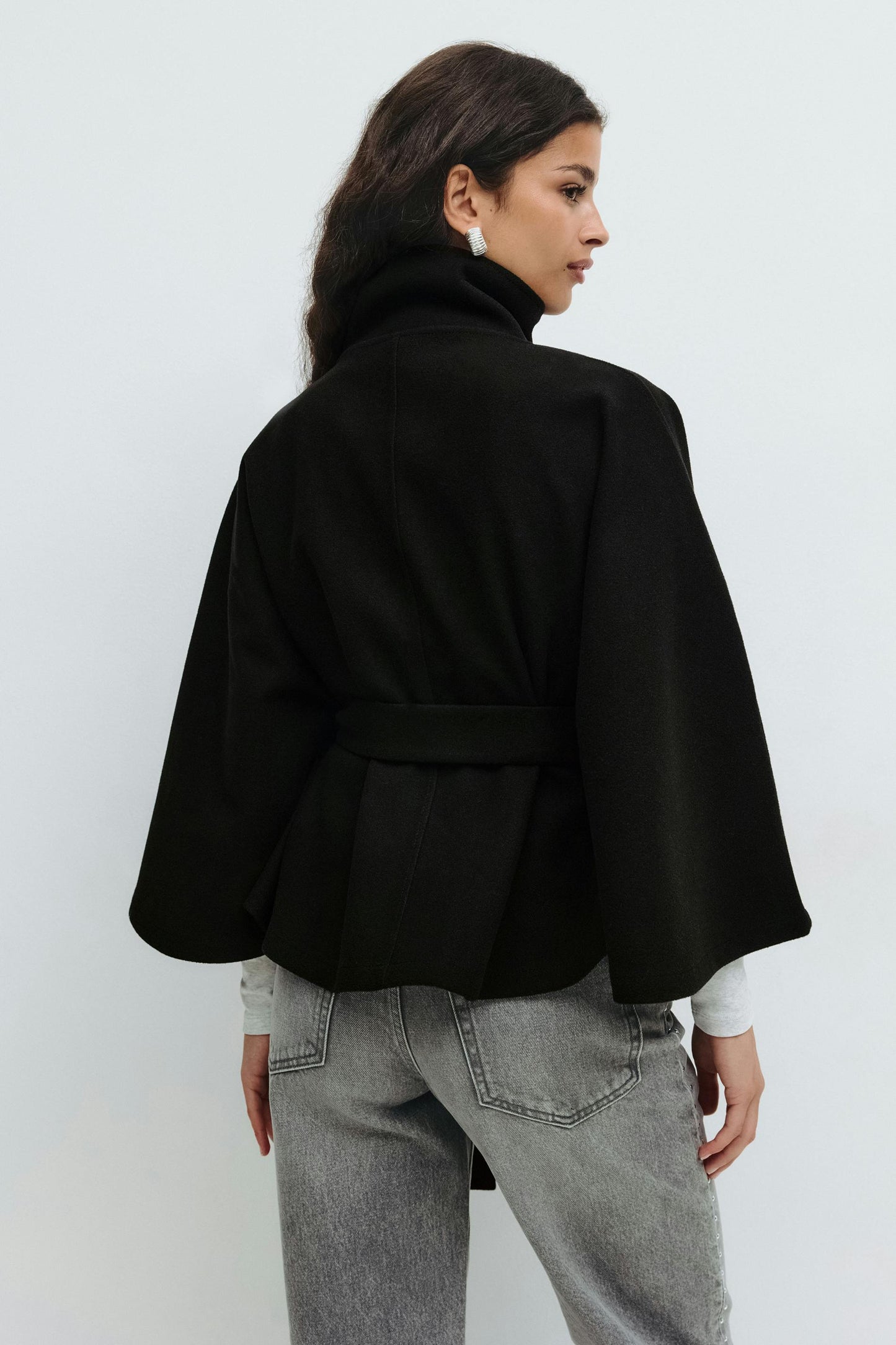 ClaraCape™ – Elegante Cape Jacket