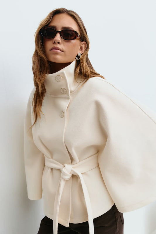 ClaraCape™ – Elegante Cape Jacket