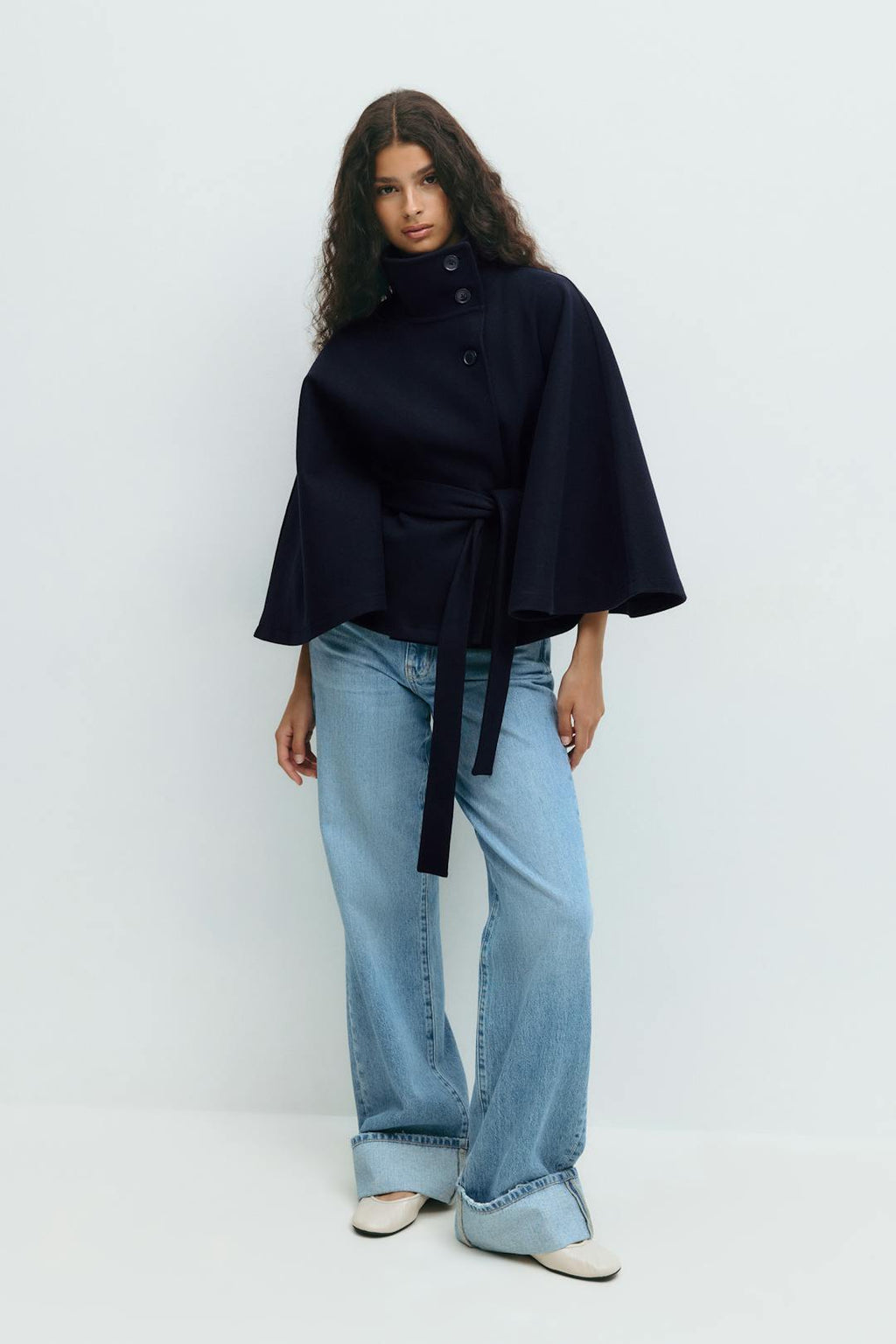 ClaraCape™ – Elegante Cape Jacket