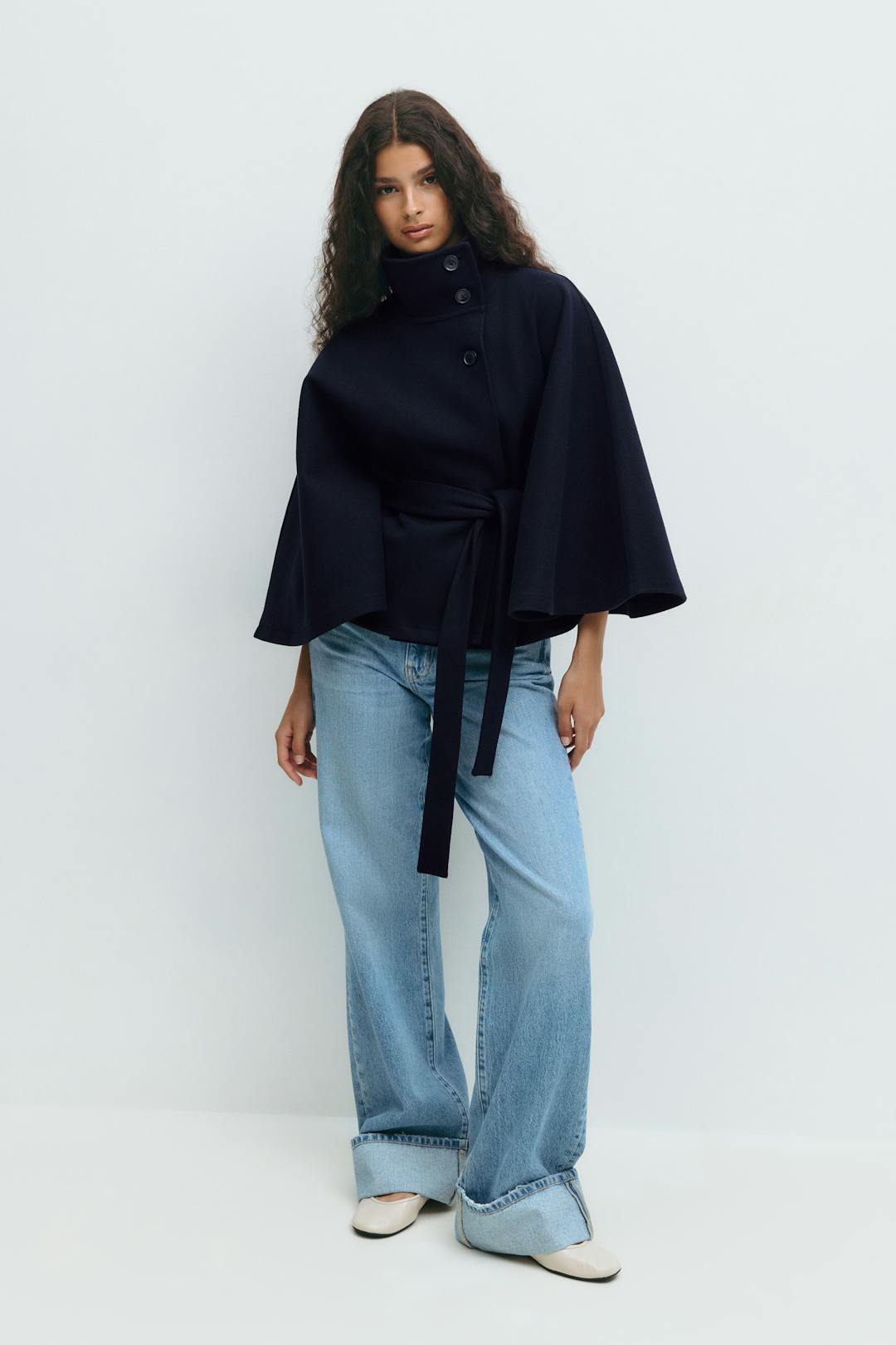 ClaraCape™ – Elegante Cape Jacket