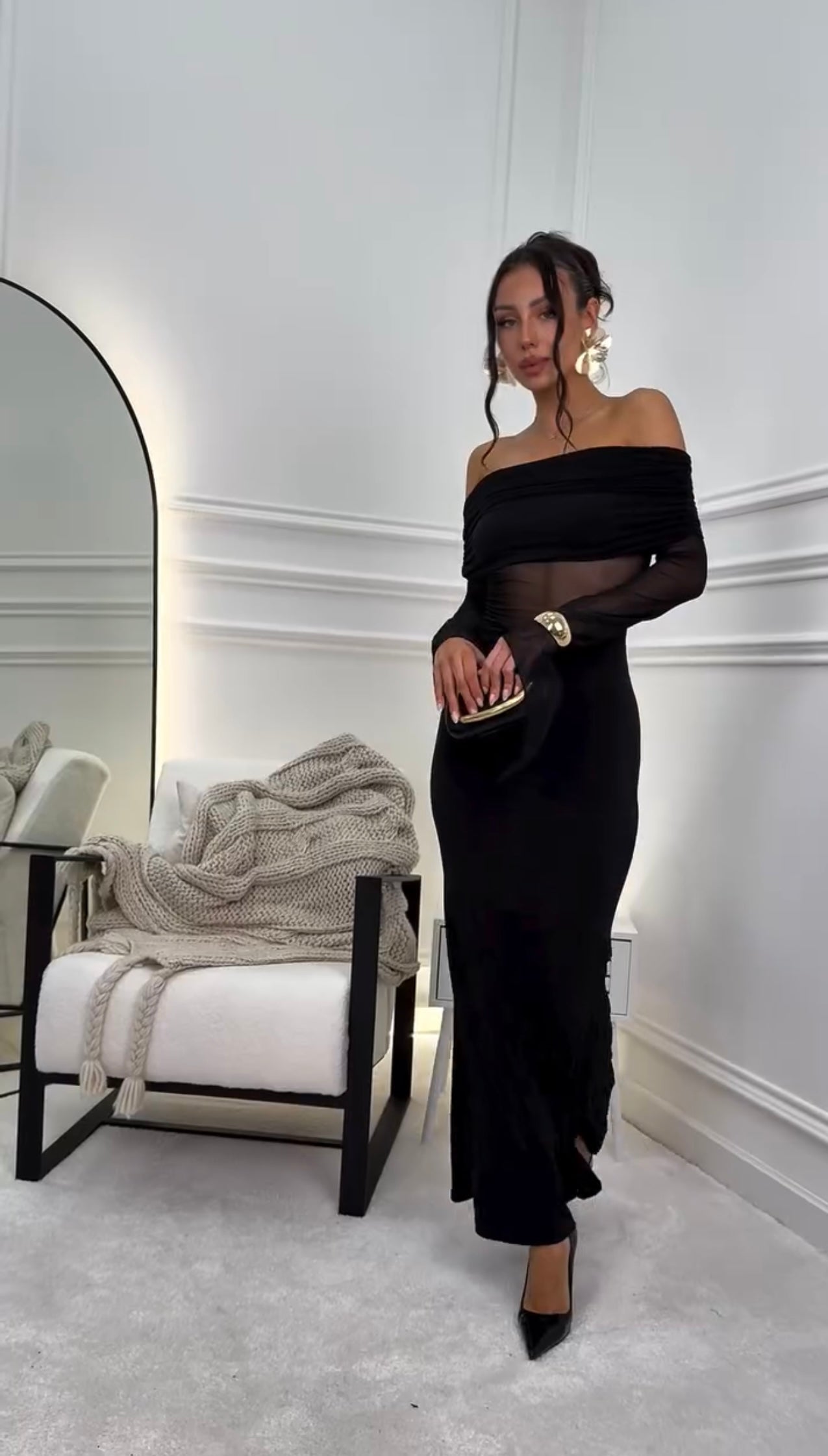 Avelyn Off-Shoulder Maxi Dress